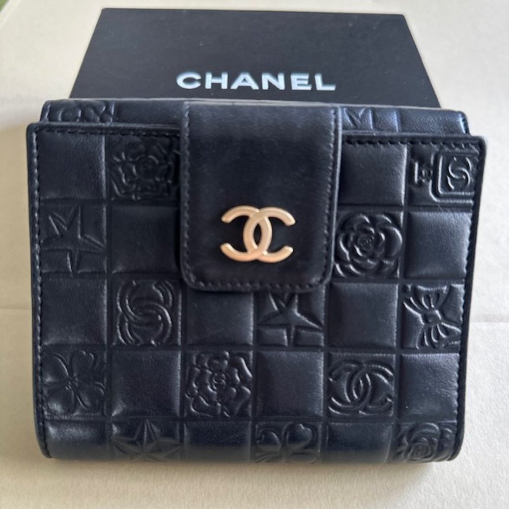 CHANEL Vintage Lucky Charms Compact Wallet (Authentic!)